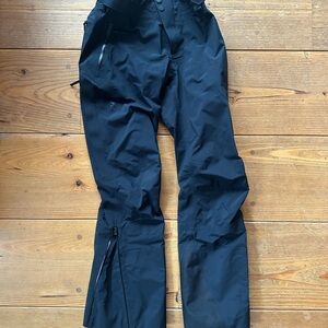 Peak Performance Black Cargo Pants with Seam Detailing